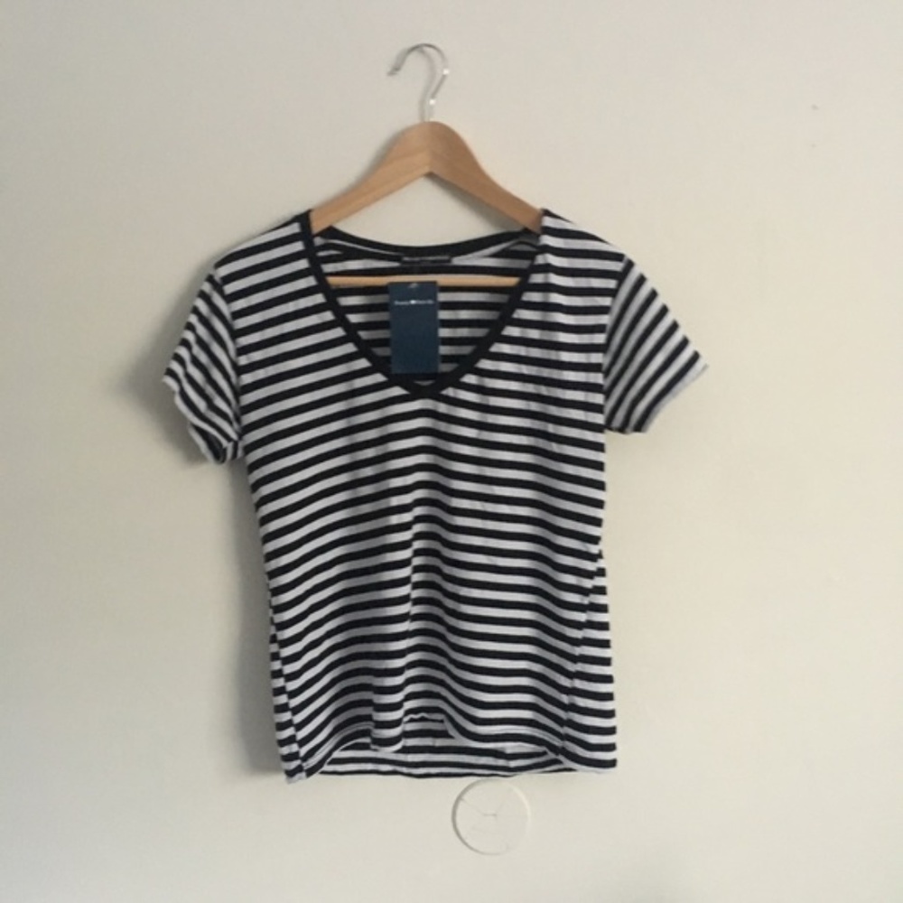 NWT brandy melville v neck